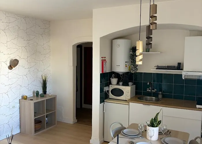 Cozy And Chic Apartment