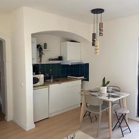 Cozy And Chic Apartment